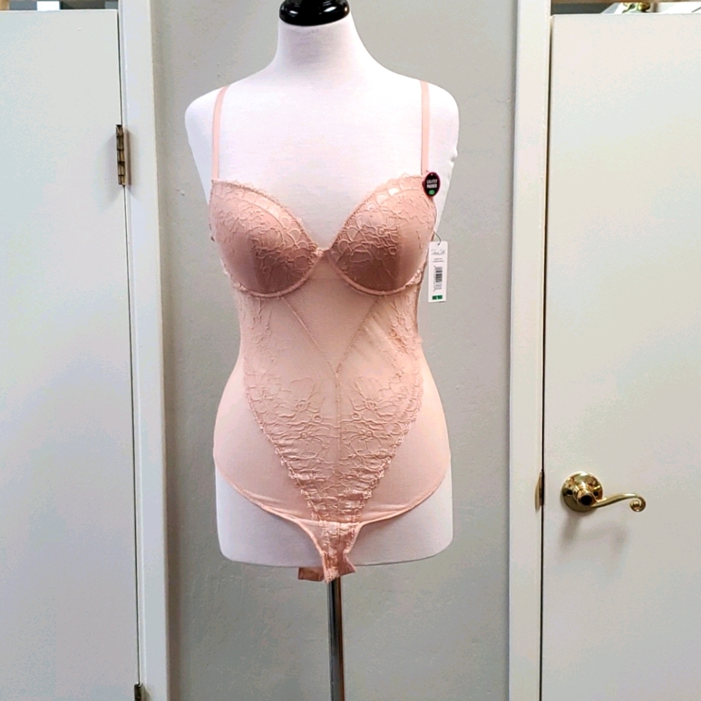 Lace body suit